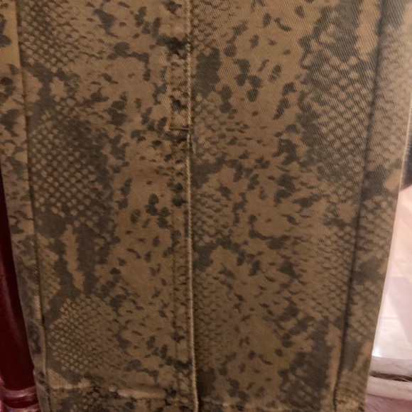 Pam & Gela Snakeskin split front ankle pant. - Picture 3 of 5